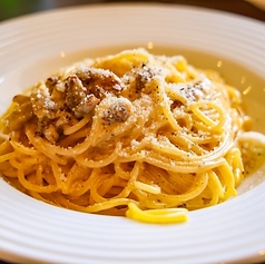 厚切りベーコンとパルミジャーノカルボナーラ