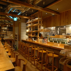 ワインの酒場ディプント銀座七丁目店の雰囲気3