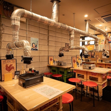 鳥は萬年 梅田 お初天神の雰囲気1