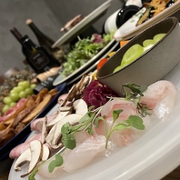 季節の食材を中心に構成する「本日のお勧め」