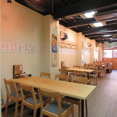 巻き串と燻製のお店 六源 東十条店の雰囲気2