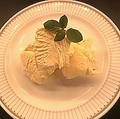 料理メニュー写真 自家製白い珈琲アイスクリーム