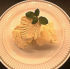 自家製白い珈琲アイスクリーム