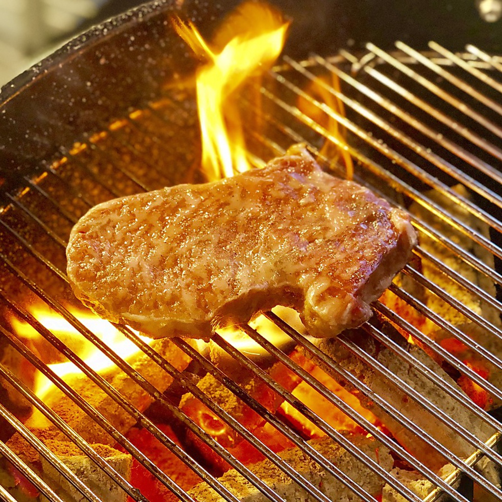 Weber製チャコールグリル！全席完備★