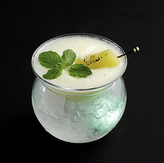フローズン・ゴールドキウイ・ダイキリ（Frozen GoldKiwi Daiquiri