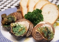 サザエのガーリックオーブン焼き