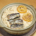 料理メニュー写真&nbsp;秋刀魚と焼きレモンの炊き込みご飯