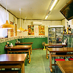 餃子王とからあげヒーローの雰囲気1