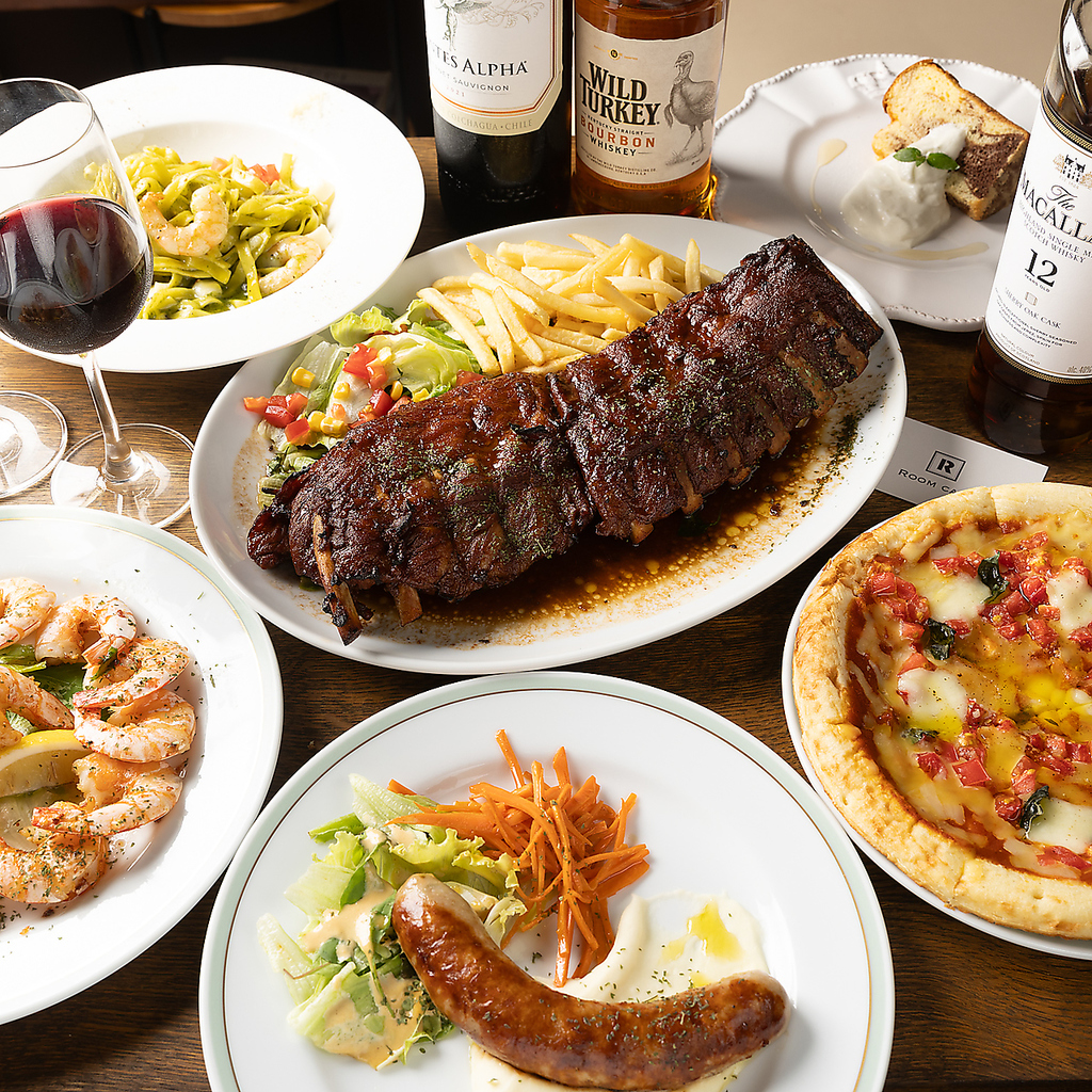 お酒に合う一品やお肉料理、カレー、デザートなど多彩なメニューをご用意してお待ちしております♪