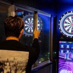 【店舗貸切：25～50名様】団体様大歓迎！結婚式二次会や同窓会などの各種宴会に。店舗貸切は、着席で25～50名様、立食で60名様まで対応可能。上品で落ち着いた大人の空間を丸ごと独占し、一体感のあるプライベートなパーティーが実現可能です。結婚式二次会や会社宴会、同窓会などにも◎