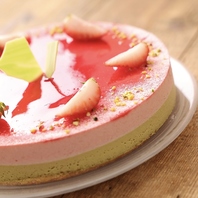 いちごを使用したメニューが登場♪