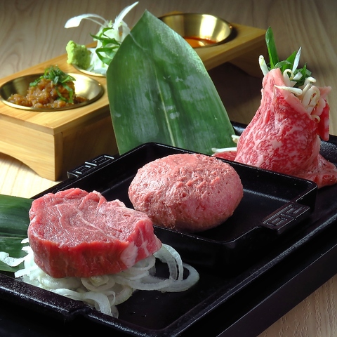 肉質の良い石垣牛ハンバーグ。スプーンで食す！やわらかさジューシーハンバーグ