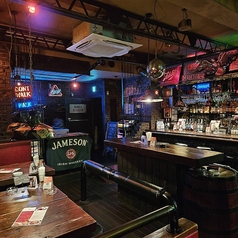 Bar & Restaurant COOL 神戸三宮店の雰囲気1
