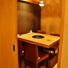 炭火焼肉 ごろう 流川店の雰囲気1