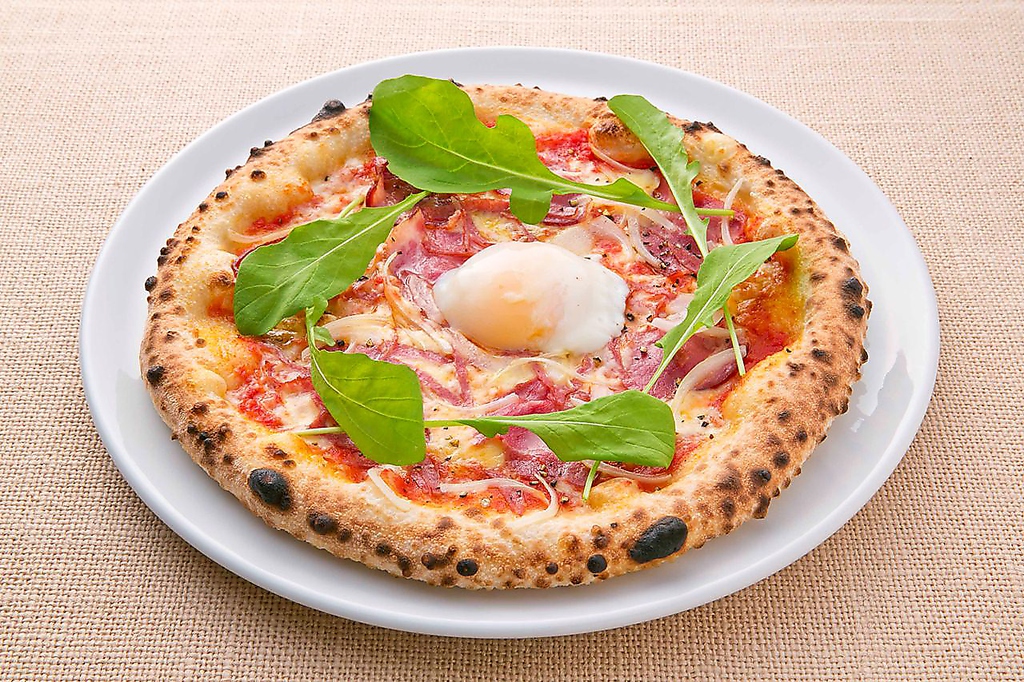 ピッツァも種類豊富です♪生地はもちもち！ナポリ風です☆