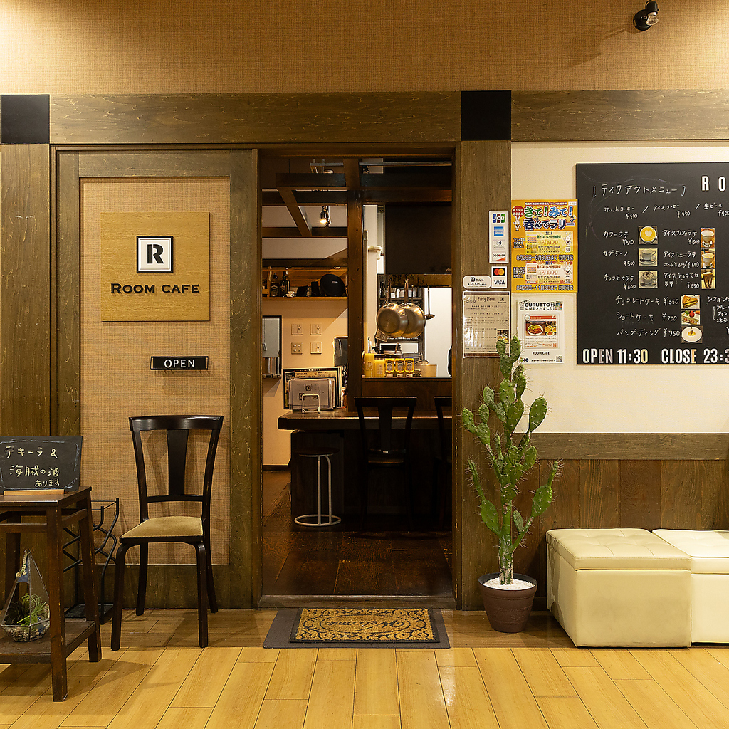 福島駅東口から徒歩約10分でアクセス良好◎古民家のようなカフェで落ち着く空間をご提供しております