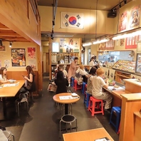 本場韓国の熱気と、どこか懐かしいレトロな空間★