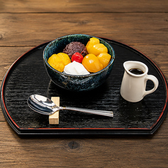 旬の杏あんみつ(期間限定)