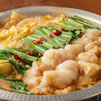 【当店自慢】牛テールスープで味わう絶品もつ鍋！