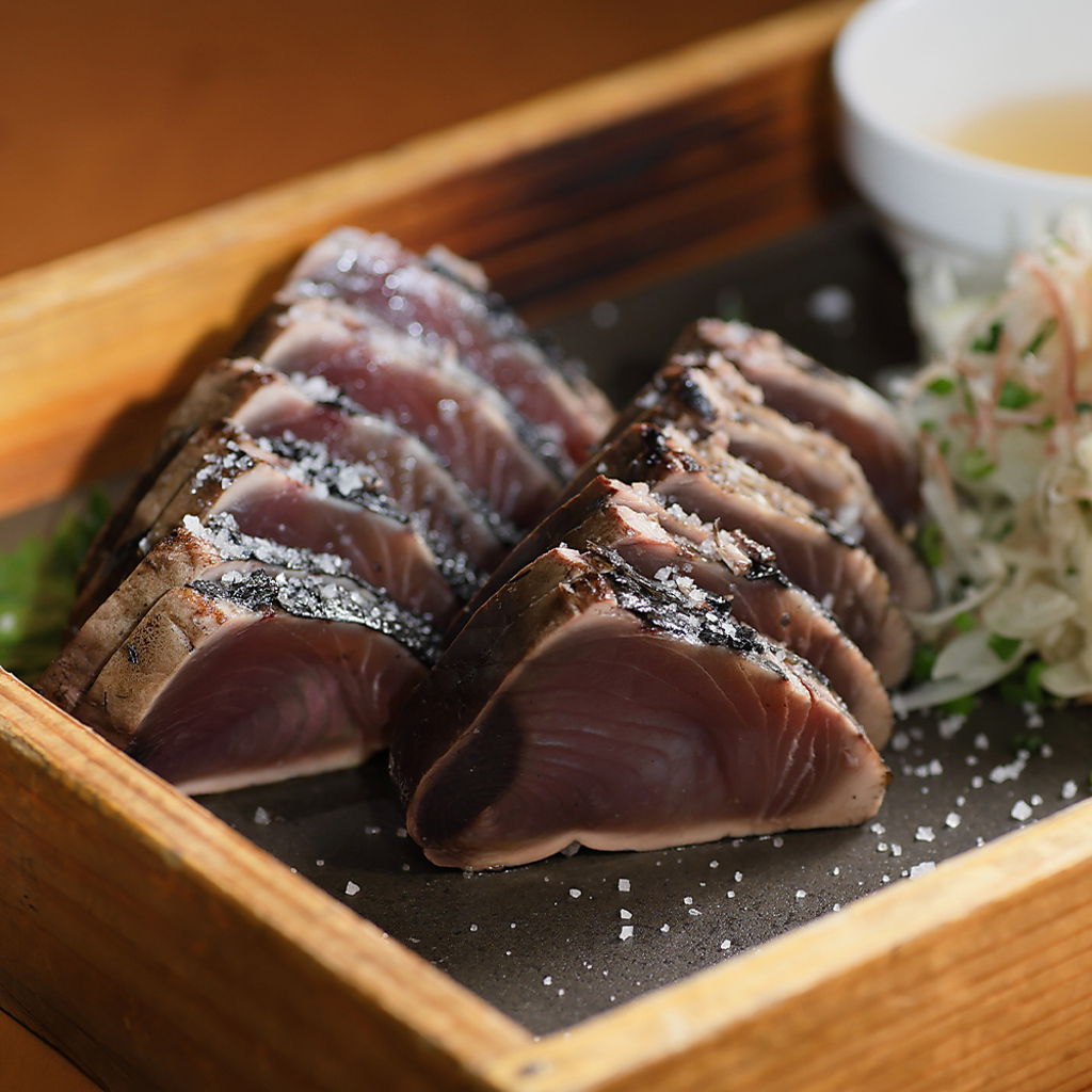 高知県宿毛市公認 連携協定店 高知名物鰹藁焼き 屋台餃子 土佐宿毛