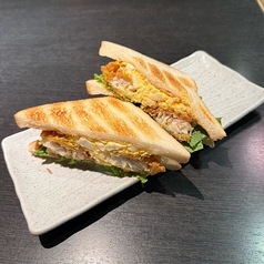 Mを超えた干物フィッシュサンド