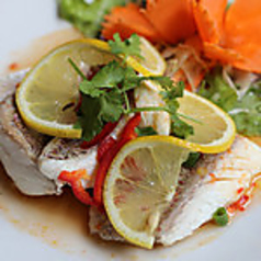 プラーマナーオ(魚レモンソースかけ)