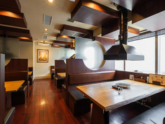 様々なシーンでご利用いただけるテーブル席をご用意しております。