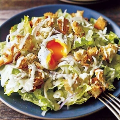 半熟卵のシーザーサラダ/Caesar salad with semi-boild eggs