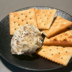 クリームチーズとハニーナッツのカナッペ 