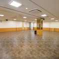 20～100名様以上でのご利用は「京都教育文化センター」の貸会議室をご利用くださいませ。時間帯により会議室の利用料が異なるため、ご利用希望の際は店舗までお問い合わせください。