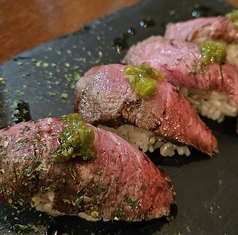 肉寿司3貫