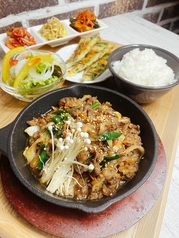 韓国料理 サムギョプサル専門店 コッテジ NU茶屋町店のおすすめランチ3