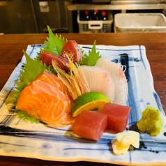 刺身盛り合わせ※仕入れにより毎日内容が変わります。