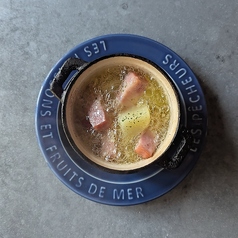 ベーコンとポテトのアヒージョ