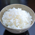 定食のライスは大盛無料です。