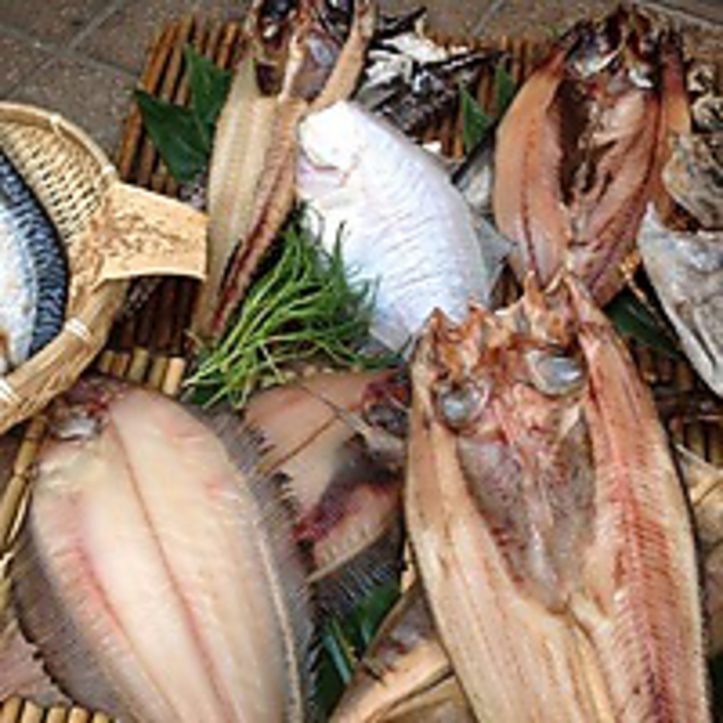 羅臼の自社工場から♪うちでしか食べれない食材多数ご用意してます♪