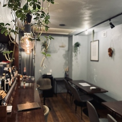 ゆったりとお寛ぎいただける６名様用のテーブル席♪お洒落で落ち着きのある雰囲気です☆女子会やデートにもピッタリ♪時間を忘れて楽しい時間をお過ごしいただけます！