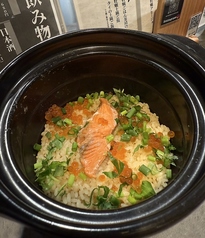 イクラとシャケの土鍋ご飯