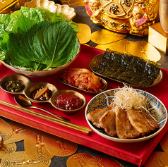 玉座の炭焼きサムギョプサル