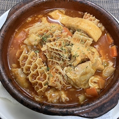 カジョス（牛胃袋のガリシア風煮込み）