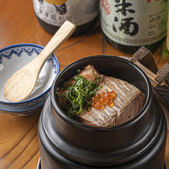 サーモンとイクラの親子釜飯