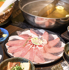 千葉県内唯一 とろける白身が特徴の【やんばる島豚あぐー】しゃぶしゃぶ