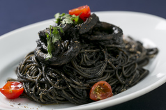 ベネチアの真っ黒けパスタ　ネロディセッピアのスパゲッティ