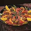 料理メニュー写真&nbsp;ダッチオーブンで作るパエリア