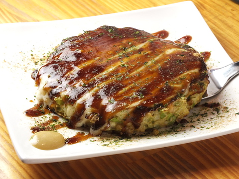 話題の座裏！細い路地に佇むお好み焼き居酒屋です☆