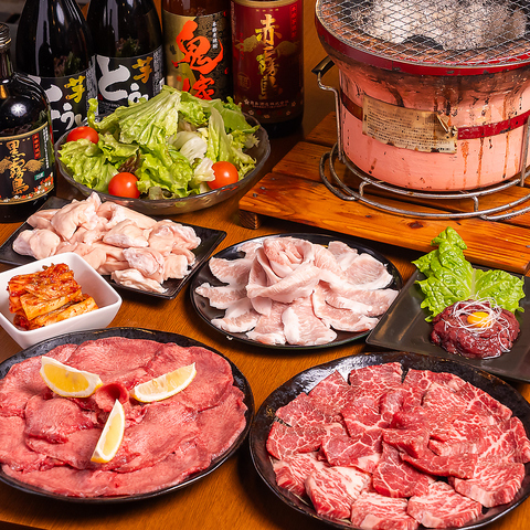 厳選されたお餅のような弾力の【もち豚】とラム肉などが楽しめる、コスパ◎な焼肉屋