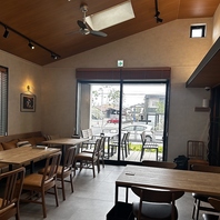 広々とした店内