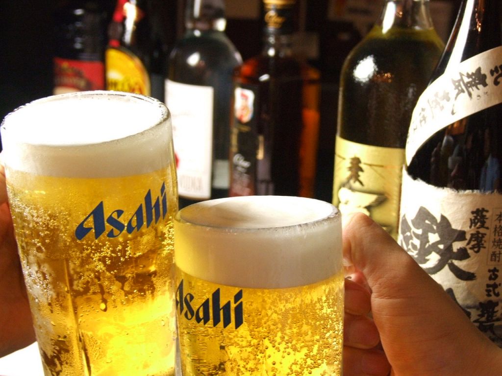 1848円(税込)で90分飲み放題も可能！自慢のお好み焼きとビールで『乾杯ッ！』