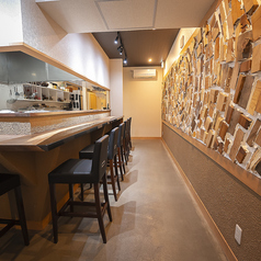 カウンターのお席を8席ご用意しております。