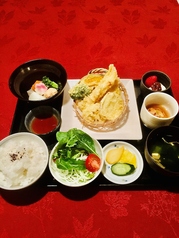 海老と魚と野菜の天ぷら定食